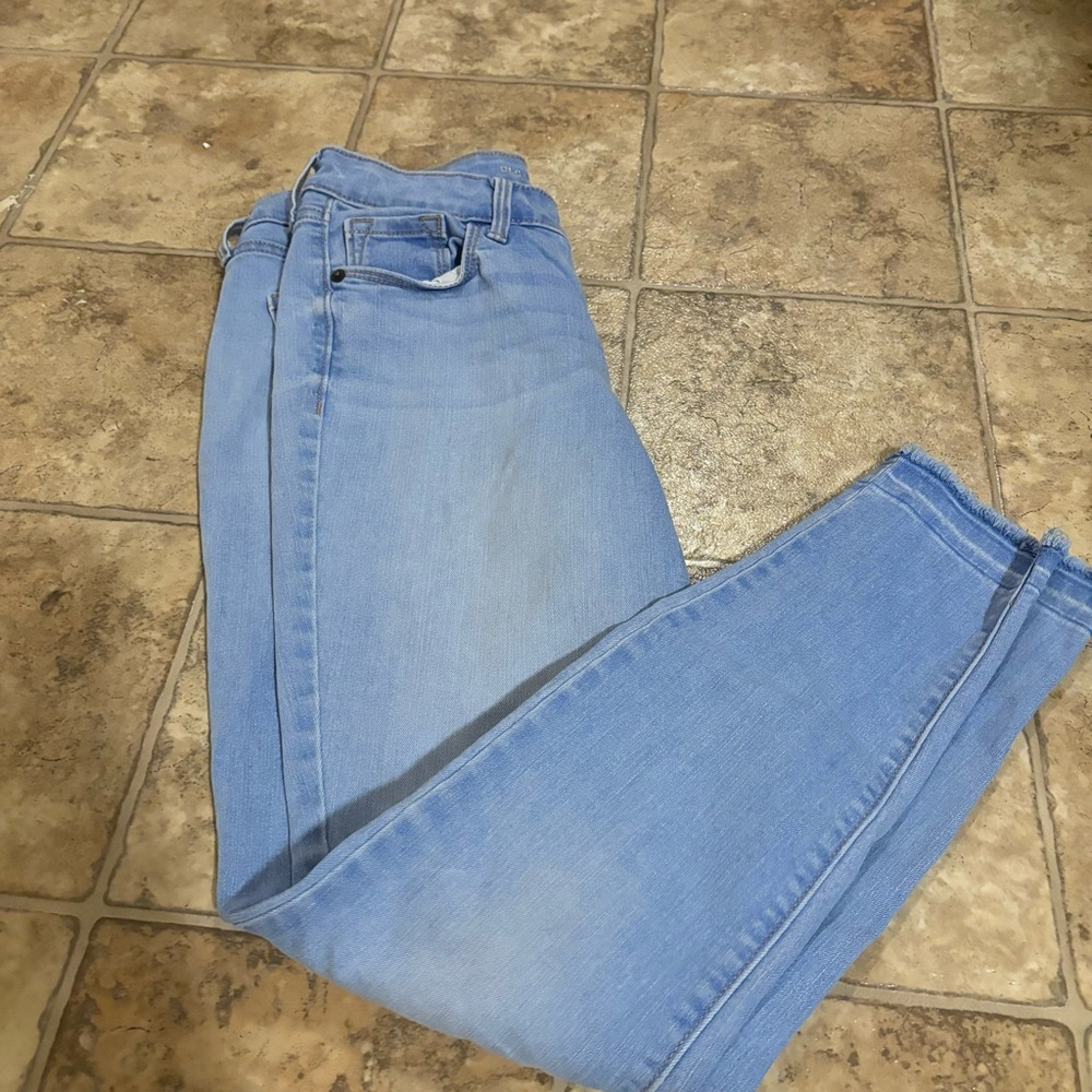Old navy rockstar raw hem skinny jeans size 4